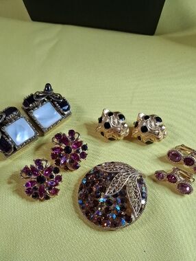 Lot Including Vintage Signed and Unsigned Earrings, Brooch